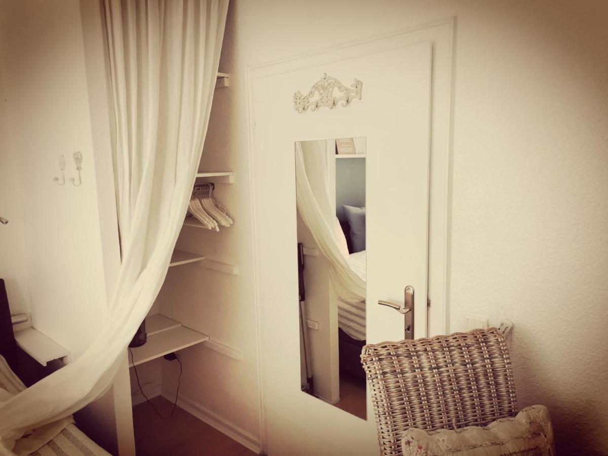 "Maison Blanche" - Das Gemuetliche Garten-Apartment Zwischen Koeln Und Duesseldorf Grevenbroich Extérieur photo