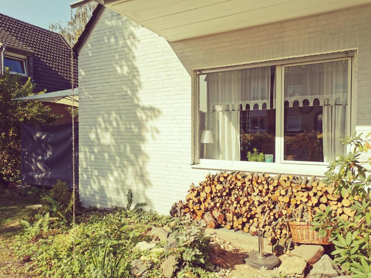 "Maison Blanche" - Das Gemuetliche Garten-Apartment Zwischen Koeln Und Duesseldorf Grevenbroich Extérieur photo